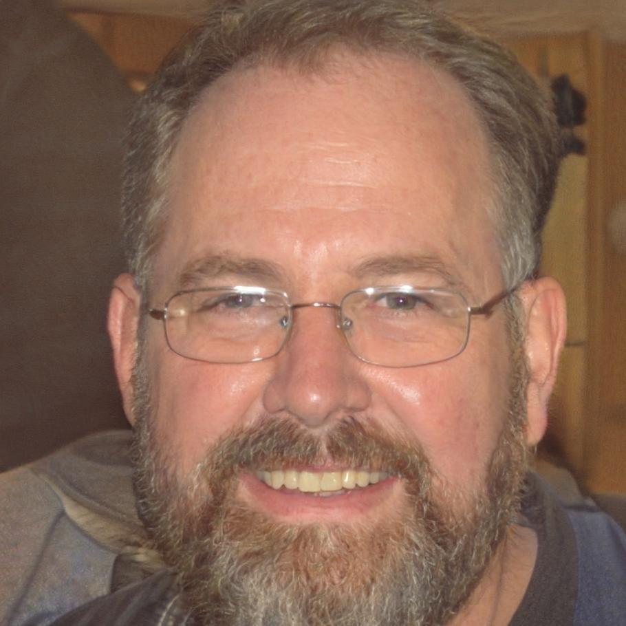 Portrait de Marc Dubois, formateur en finances personnelles